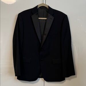 NWOT CK 100% Wool Slim Fit Classic Black Blazer Satin Accent, Size 40Man/10Women